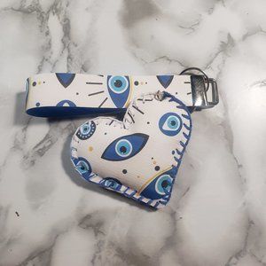 Wristlet with Heart Keychain
